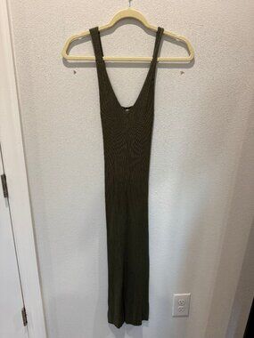 Mod Ref Hunter Green Crochet Maxi Dress